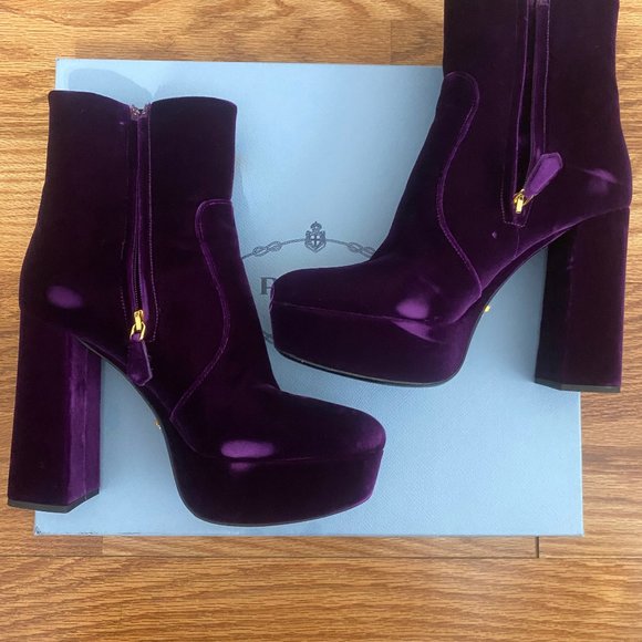 Prada Velvet Ankle Boots size 38 - Picture 4 of 10